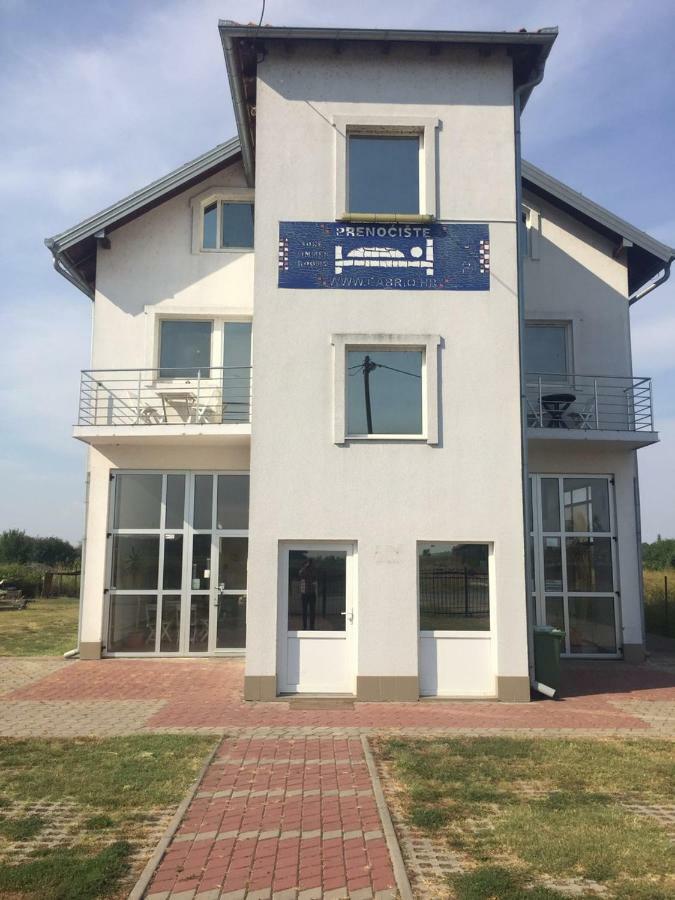 Sobe Matea - Prenociste Hotel Vinkovci Exterior photo